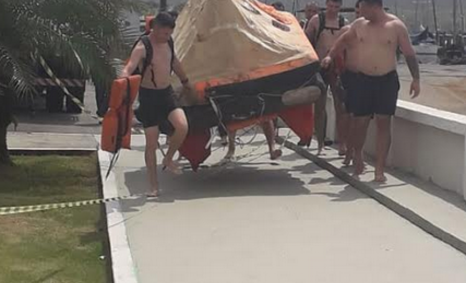 Policiais militares do 9° BPM concluem curso de Habilitação para Condução de Embarcações de Estado no Serviço Público, em Paranaguá (PR)