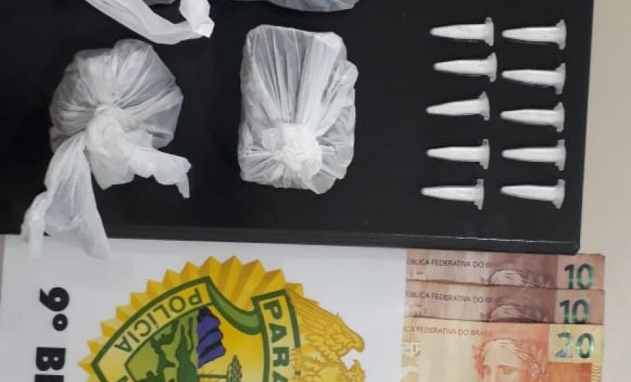 No litoral, PM apreende drogas e encaminha envolvidos com tráfico de drogas