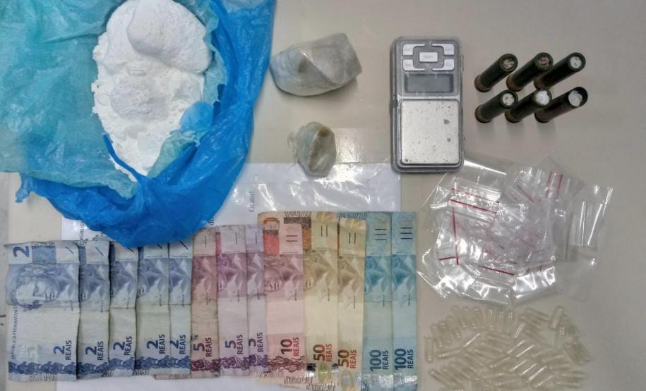 Espingarda e drogas são apreendidas pela PM durante abordagem em São José dos Pinhais, na RMC