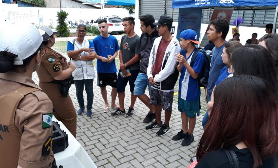 Feira de Profissões no SENAC de Paranaguá conta com a presença de policiais palestrantes