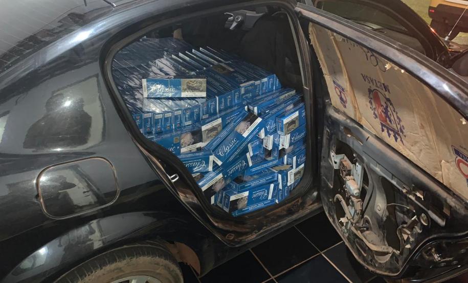 Policiaisrodoviários apreendem 10 mil maços de cigarros contrabandeados no Oeste doestado