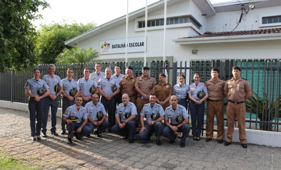 Quartel do Comando-Geral recebe delegação de São Paulo para aperfeiçoamento profissional em Curitiba (PR)