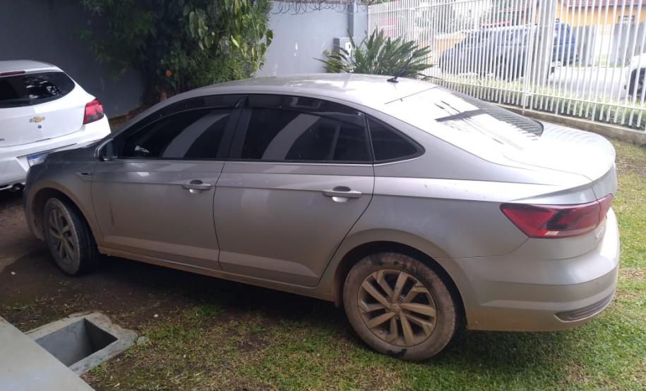 PM recupera caminhão e carro roubados após receber denúncia em Mandirituba, na RMC