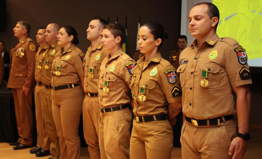Com entrega de medalhas, o Centro de Educação Física e Desportos da PM comemora 28 anos de criação em Curitiba