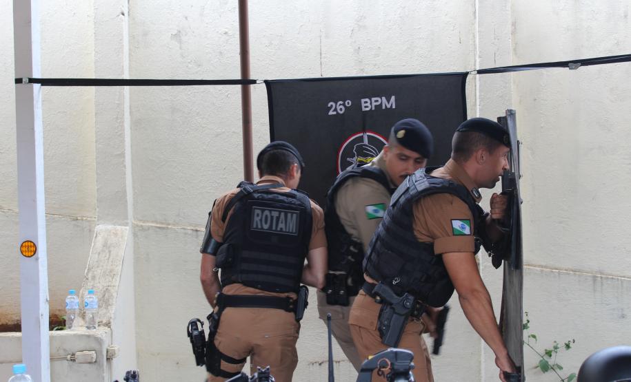 Crianças visitam sede do 26° Batalhão em Telêmaco Borba (PR), nos Campos Gerais