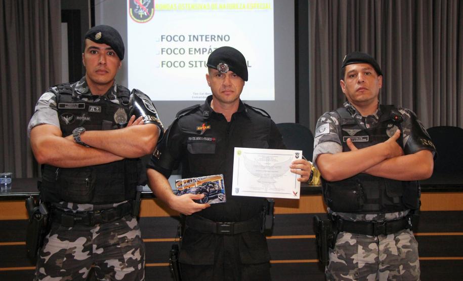 Policiais militares do Paraná e de outros estados participam da aula inaugural do III Curso da RONE em Curitiba