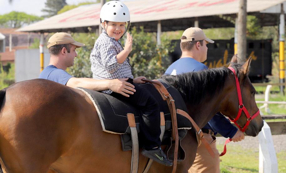 Equoterapia ofertada pela PM já beneficiou 5 mil pessoas