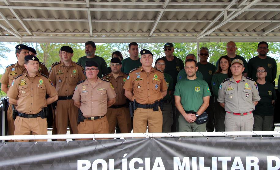 No Dia da Bandeira, PM faz cerimônia com a incineração da Bandeira Nacional em São José dos Pinhais
