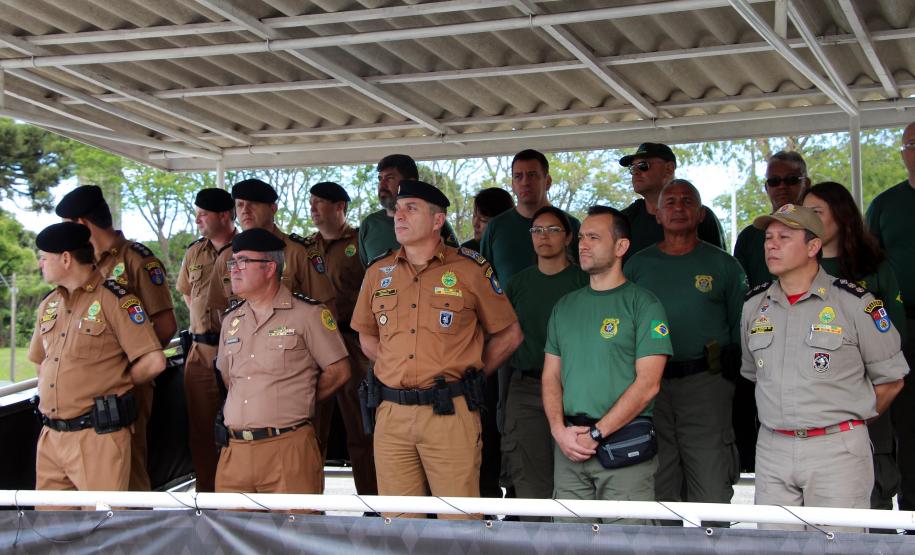 No Dia da Bandeira, PM faz cerimônia com a incineração da Bandeira Nacional em São José dos Pinhais