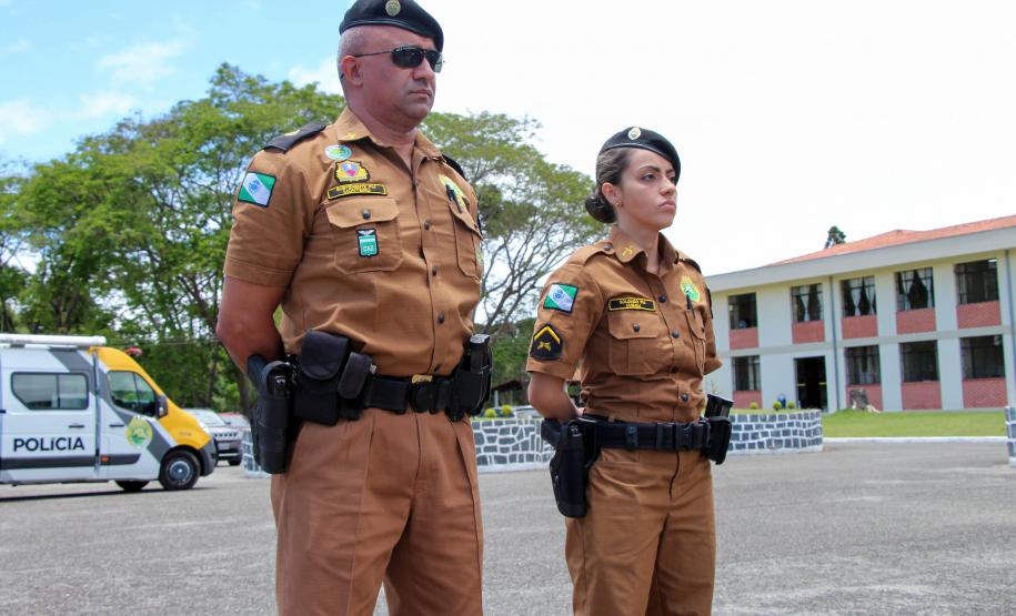 No Dia da Bandeira, PM faz cerimônia com a incineração da Bandeira Nacional em São José dos Pinhais