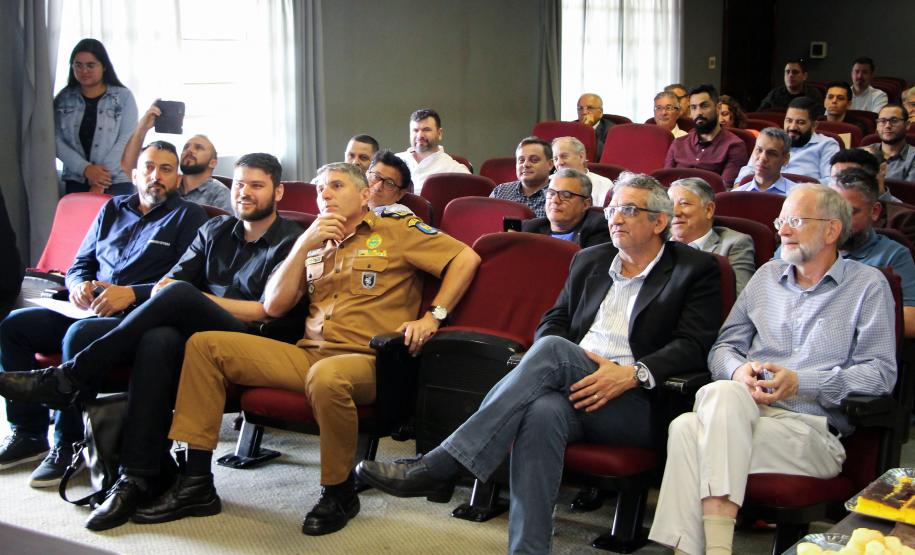 Conselho de Ministros Evangélicos do Paraná promove café da manhã e homenageia o Comandante-Geral da PM em Curitiba