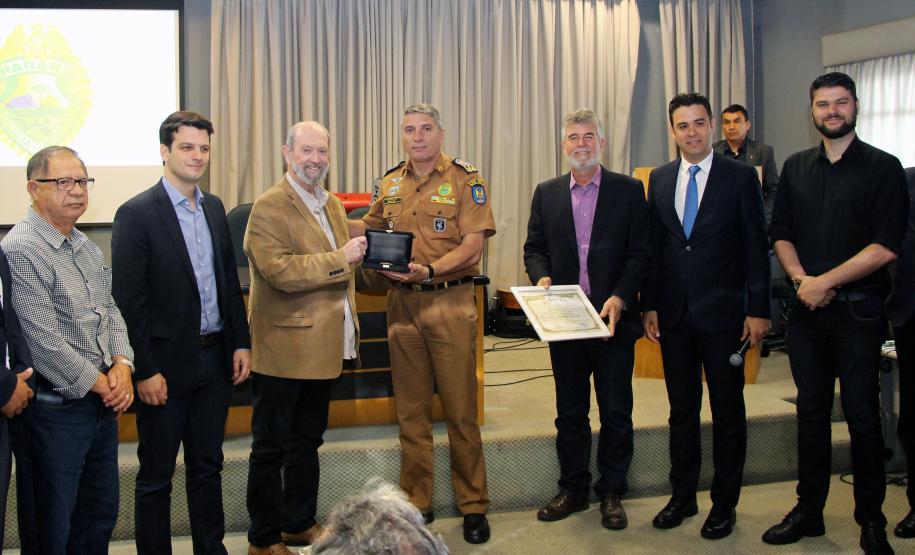 Conselho de Ministros Evangélicos do Paraná promove café da manhã e homenageia o Comandante-Geral da PM em Curitiba