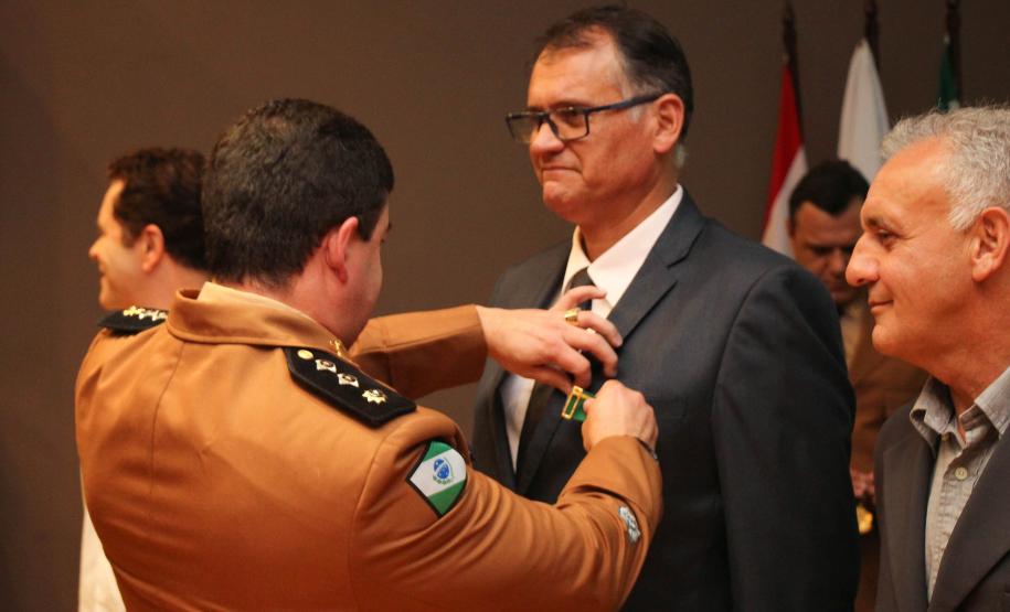 Com entrega de medalhas, o Centro de Educação Física e Desportos da PM comemora 28 anos de criação em Curitiba