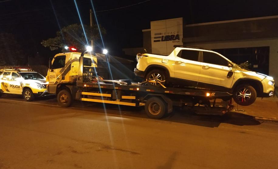 PM apreende quase 400 quilos de maconha e veículo após acompanhamento tático em Ouro Verde (PR); condutor é preso