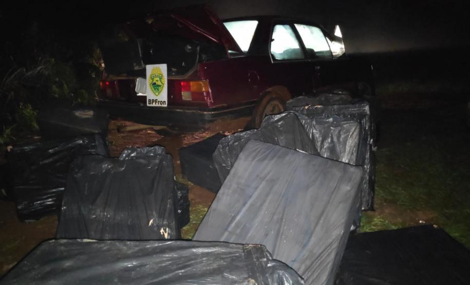 BPFron apreende carro carregado com cigarros contrabandeados em Foz do Iguaçu (PR)