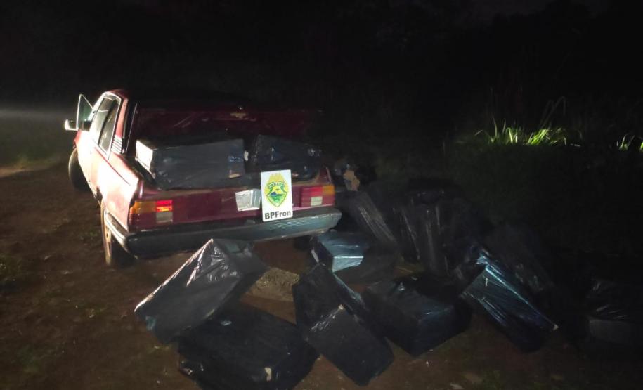 BPFron apreende carro carregado com cigarros contrabandeados em Foz do Iguaçu (PR)