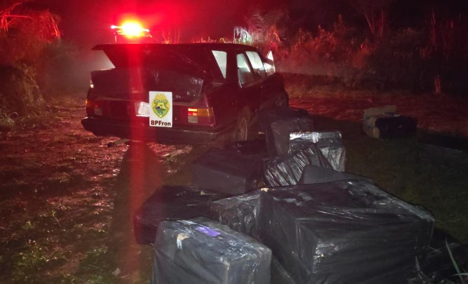 BPFron apreende carro carregado com cigarros contrabandeados em Foz do Iguaçu (PR)