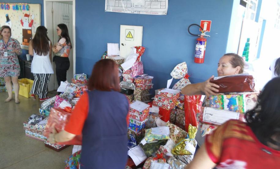 Batalhão da PM realiza 1ª edição de distribuição de presentes de Natal em escola municipal de Guarapuava (PR)