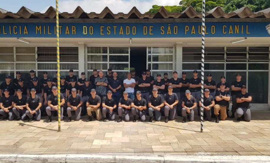Integrantes do Canil do BOPE participam de curso e de congresso sobre cinotecnia em São Paulo