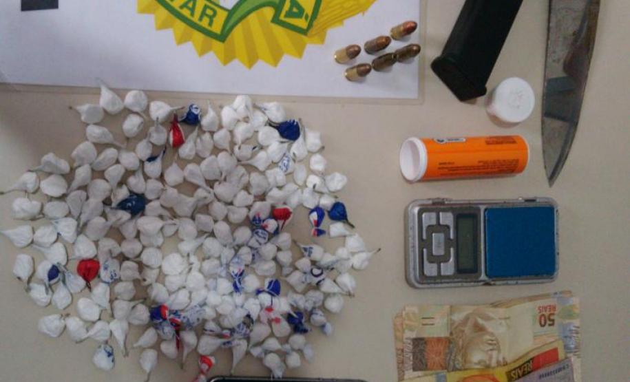 Operação Libertatem resulta na apreensão de duas armas de fogo e quase 200 buchas de cocaína no Litoral do estado