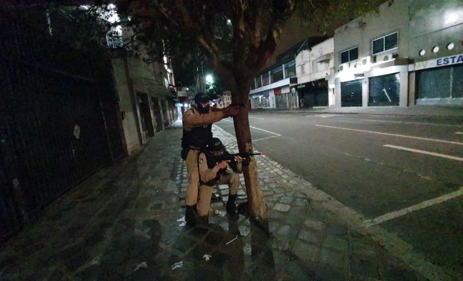 RONE simula roubo a banco no Centro de Curitiba; exercício faz parte do III Curso da unidade