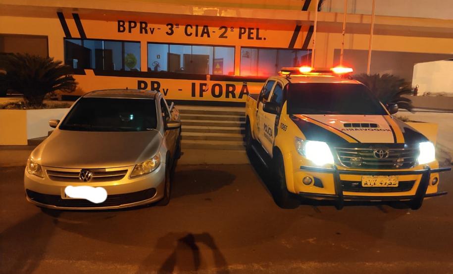 BPRv apreende mais de sete mil maços de cigarros contrabandeados e recupera veículo em Iporã; dois homens são presos