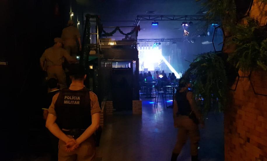 Seis estabelecimentos são vistoriados durante Operação AIFU em Fazenda Rio Grande (PR)