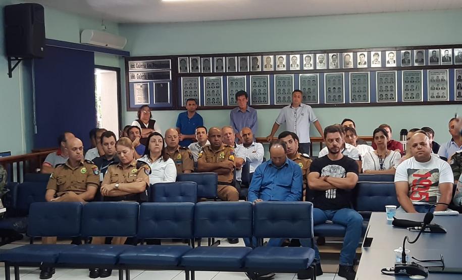 Operação Verão: diversas autoridades se reúnem Rico para discussão de seus detalhes em Porto, no Noroeste do Paraná