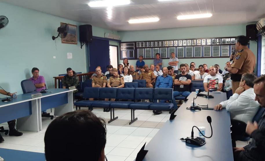 Operação Verão: diversas autoridades se reúnem Rico para discussão de seus detalhes em Porto, no Noroeste do Paraná