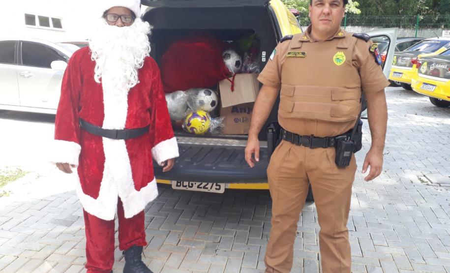 PM arrecada mais de 300 brinquedos e entrega para crianças de diversos bairros de Curitiba