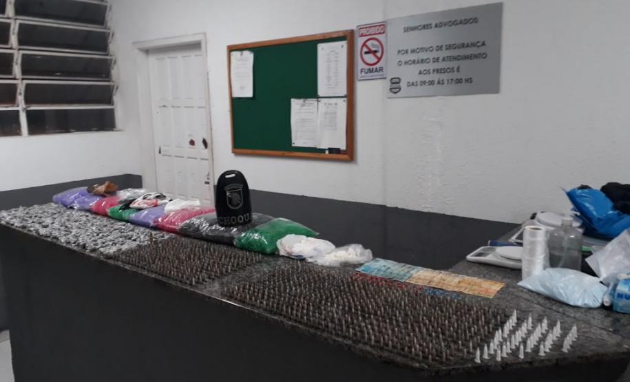 Ação do projeto-piloto Em Frente Brasil resulta na prisão de dois homens e na apreensão de grande quantidade de drogas em São José dos Pinhais (PR)