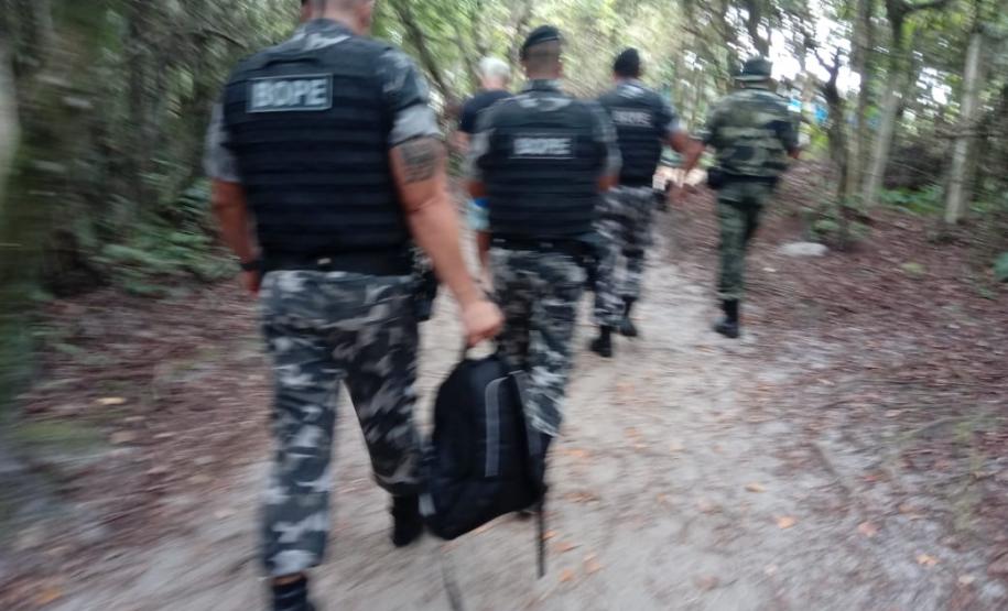 Operação no trapiche para a Ilha do Mel retira drogas de circulação no Litoral