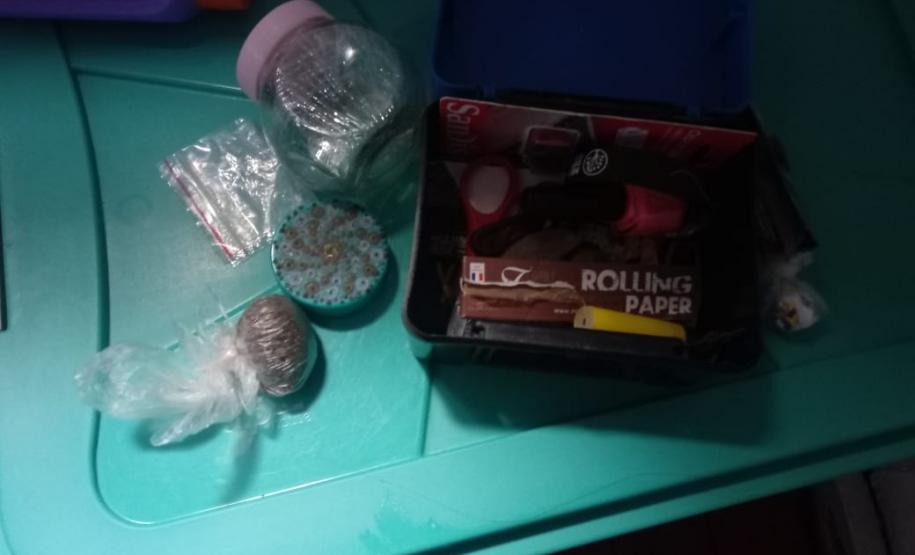 Operação no trapiche para a Ilha do Mel retira drogas de circulação no Litoral