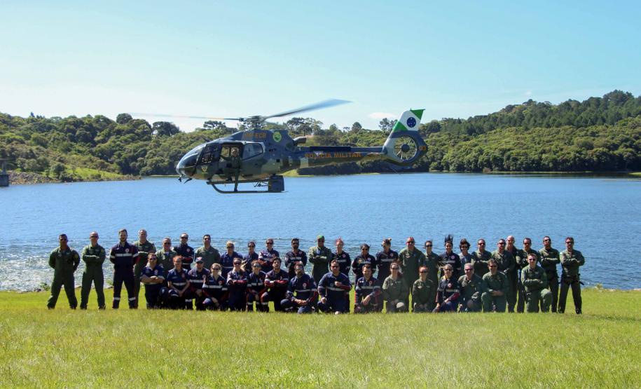 Batalhão aéreo da PM faz exercício com equipes médicas em preparação a Operação Verão 2019/2020