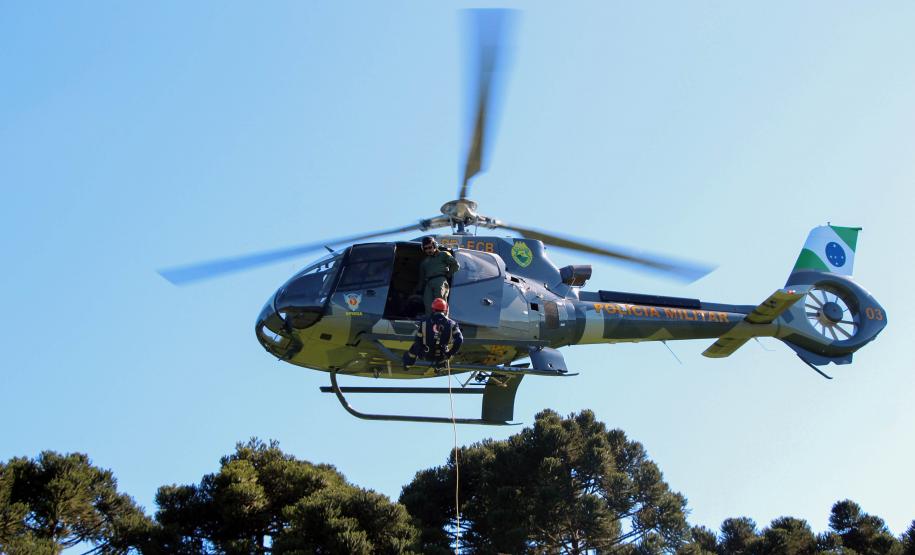 Batalhão aéreo da PM faz exercício com equipes médicas em preparação a Operação Verão 2019/2020