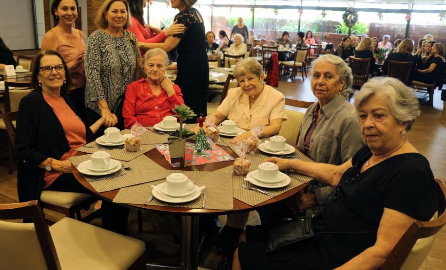 Cruzada Social Cosme e Damião promove confraternização com as voluntárias da entidade em Curitiba