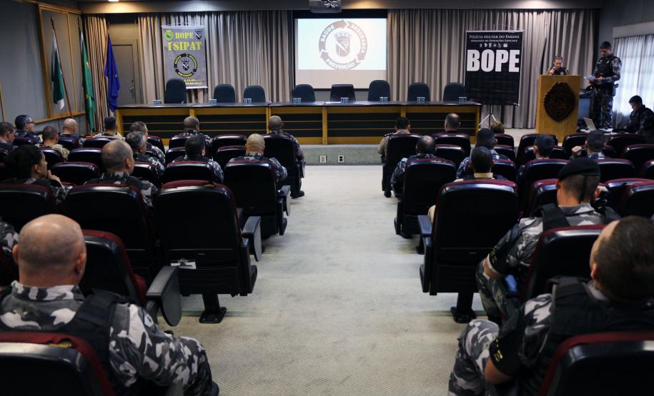 BOPE abre a I SIPAT com palestra sobre o Programa de Saúde Preventiva e a Segurança no Trabalho em Curitiba