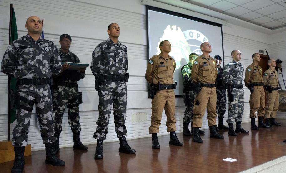 PM forma 35 policiais do Paraná e de Santa Catarina no Curso de Controle de Distúrbios Civis durante solenidade em Curitiba