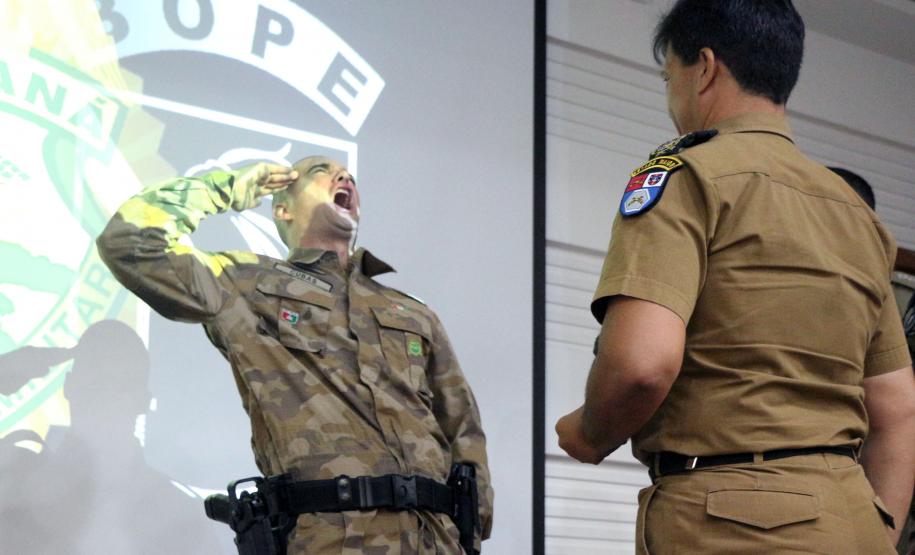 PM forma 35 policiais do Paraná e de Santa Catarina no Curso de Controle de Distúrbios Civis durante solenidade em Curitiba