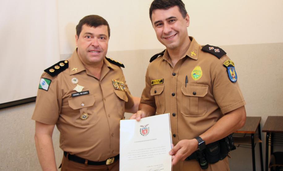 Durante solenidade, oficiais da Diretoria de Pessoal recebem Carta Patente em Curitiba