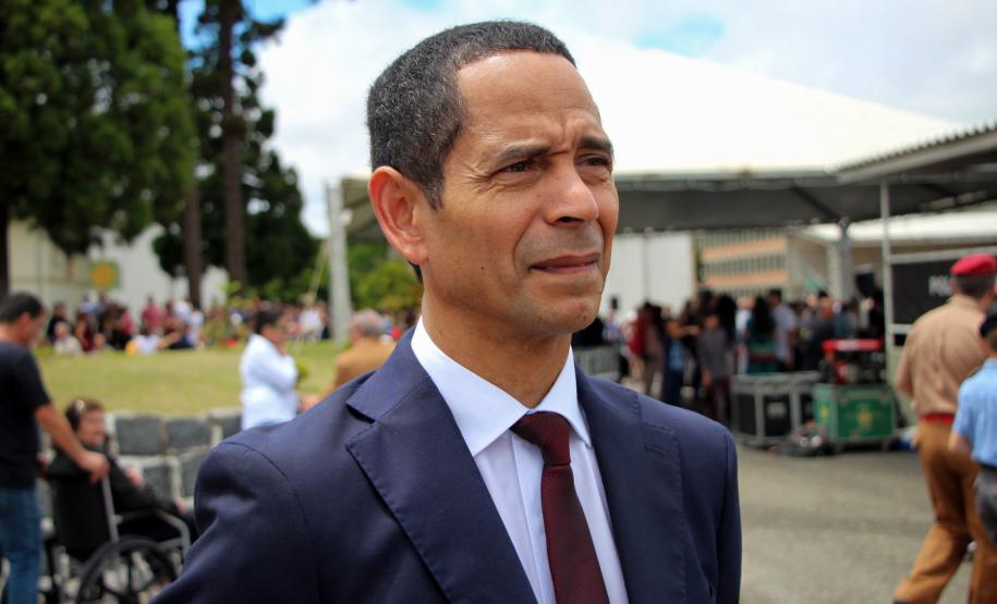 Colégio da PM em Curitiba forma 230 jovens no Ensino Médio durante solenidade militar na RMC