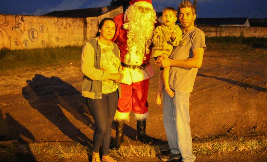 RPMon e BPTran arrecadam mais de seis mil brinquedos e fazem a alegria das crianças no Natal Itinerante em Curitiba