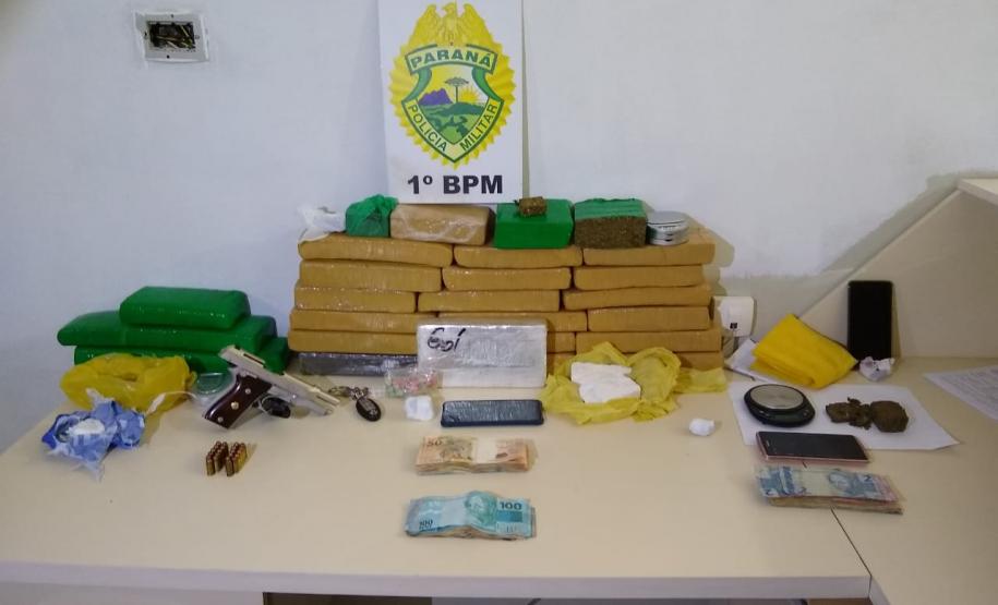 Mais de 19 quilos de maconha são apreendidos e quatro pessoas acabam presas durante a “Operação Jaguar” nos Campos Gerais