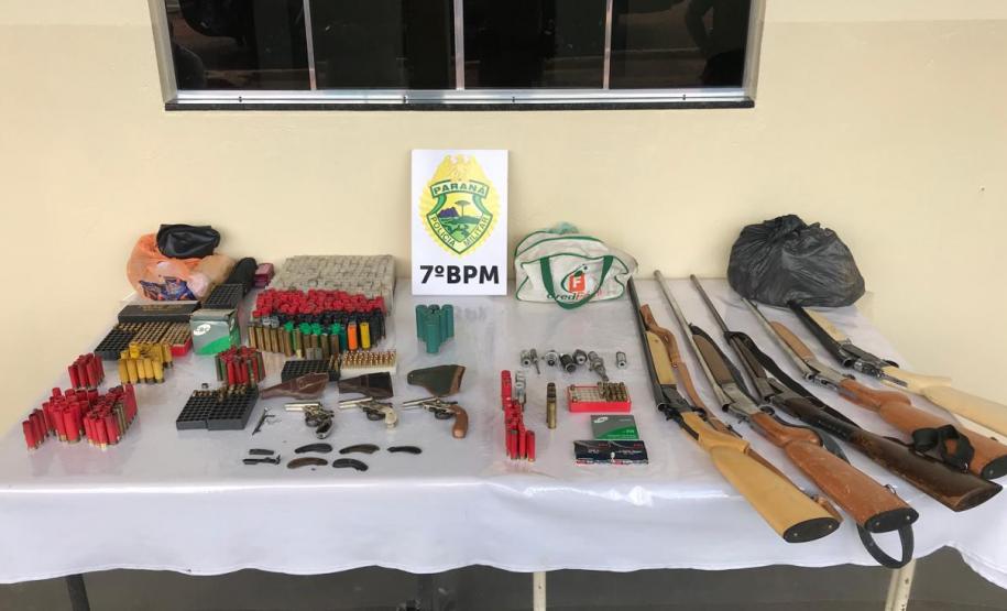 PM cumpre Mandados de Prisão e apreende oito armas de fogo e mais de 160 munições no Noroeste do estado