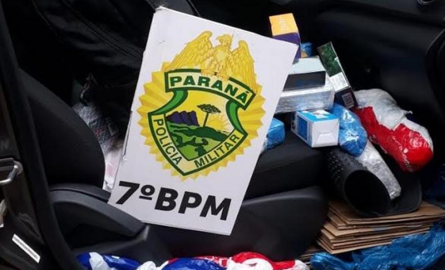 PM apreende produtos eletrônicos contrabandeados, uma arma de fogo e prende homem que furtava objetos de loja, no Noroeste do estado