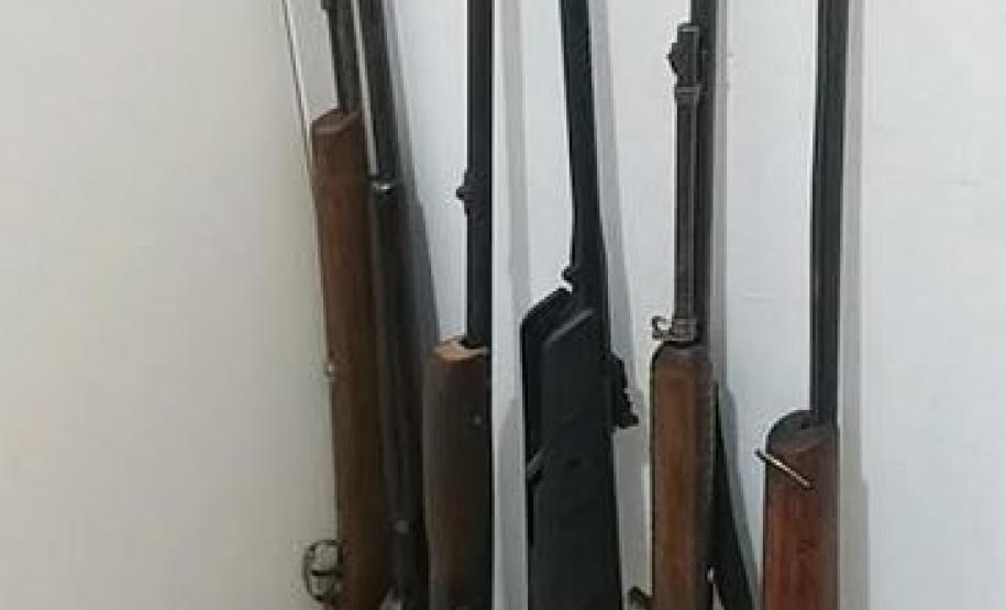 Polícia Ambiental apreende seis armas e prende dois homens por caça ilegal em São João do Ivaí, no Centro-Norte do estado