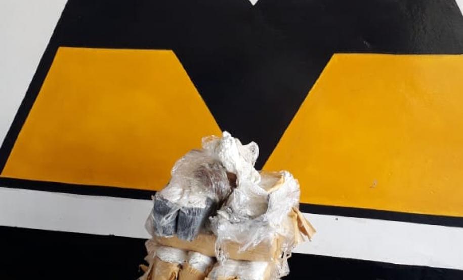 Policiais rodoviários desconfiam de história contada por motorista e encontram quase 15 quilos de cocaína no Oeste do estado