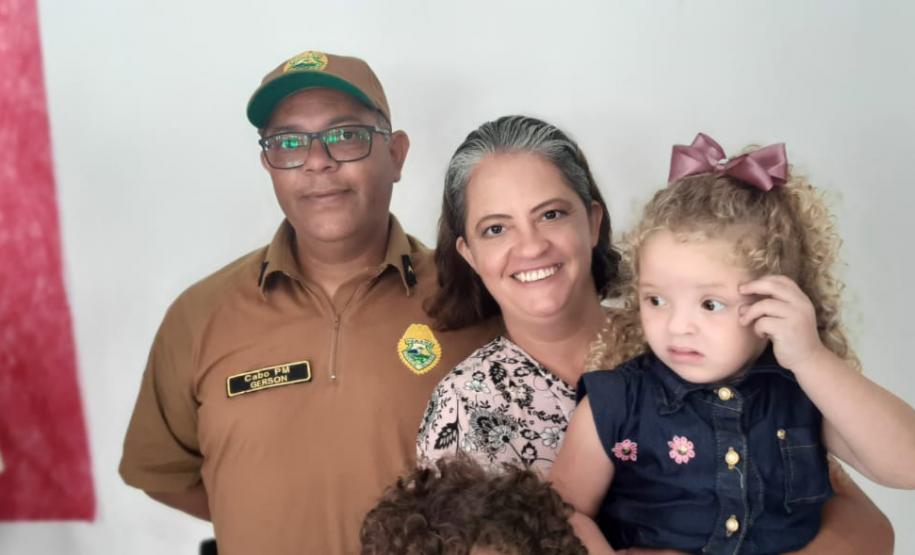 Policiais militares promovidos são homenageados durante solenidade em Pontal do Paraná (PR)