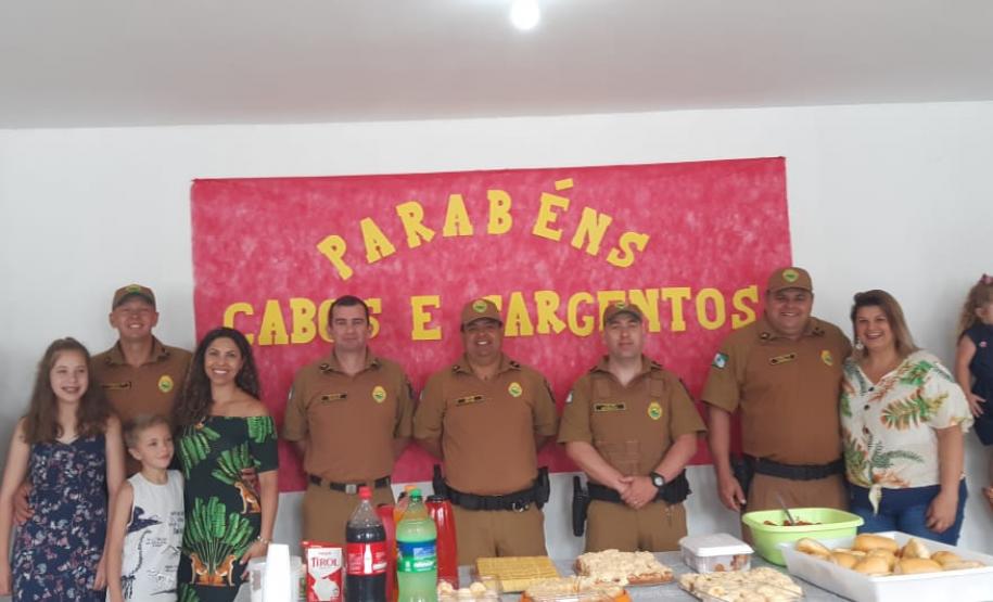 Policiais militares promovidos são homenageados durante solenidade em Pontal do Paraná (PR)