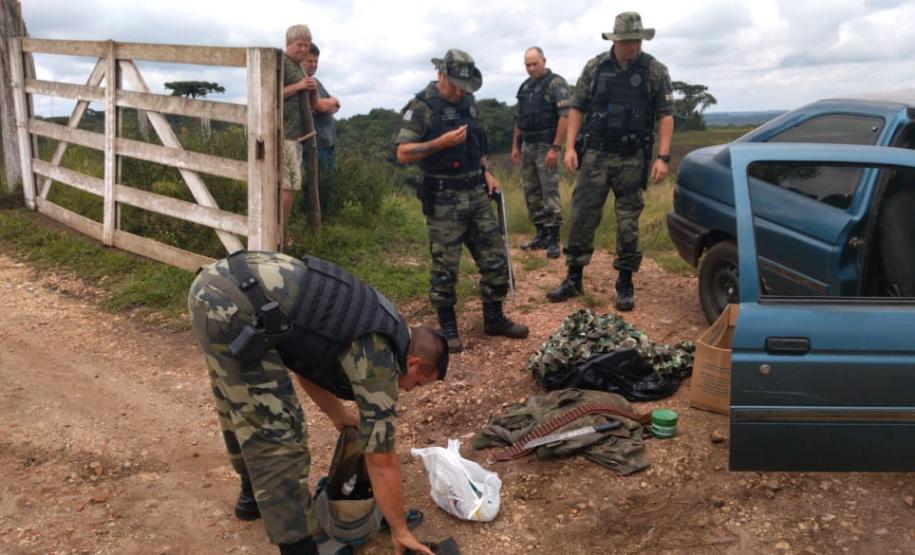 Polícia Ambiental flagra homem com arsenal para caça ilegal em Bocaiuva do Sul